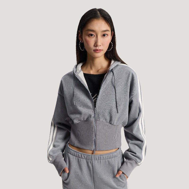 جاكيت أديداس بسحاب غير متماثل  - مراجعة Street Fashion Adidas وسعره
