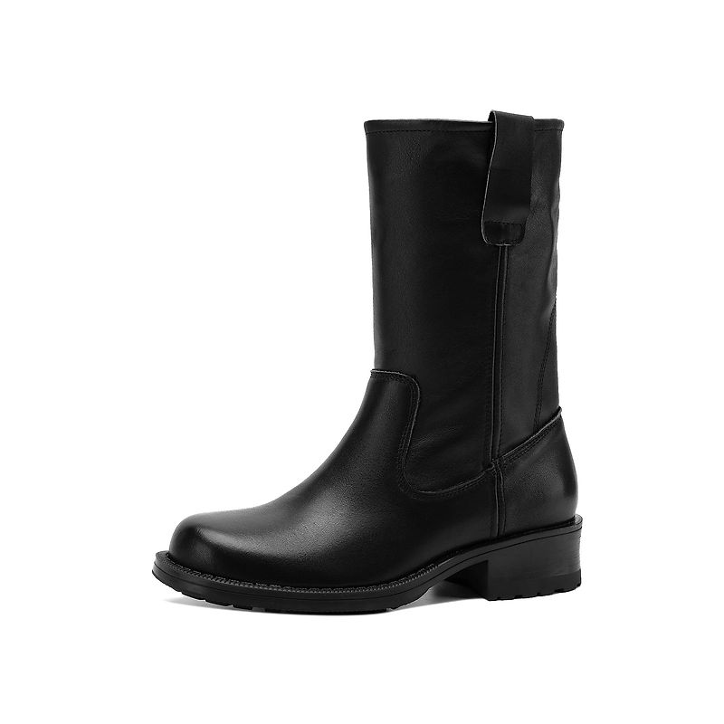 أحذية نسائية جديدة لخريف 2026  - مراجعة Street Fashion Trends وسعره